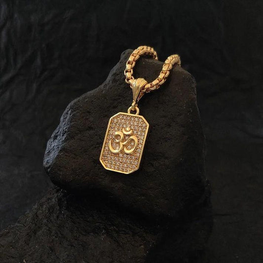 🕉️Gold Plated Om Diamond Pendant with Chain